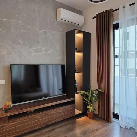 Deluxe Flat With Garden_tirana Daire Tiran
